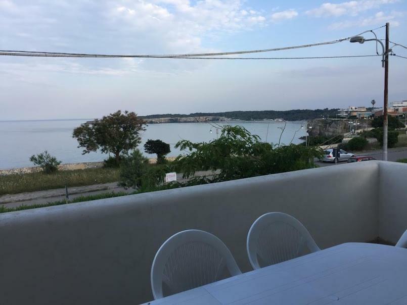 Villetta Fronte Mare Torre dell'Orso Exterior foto
